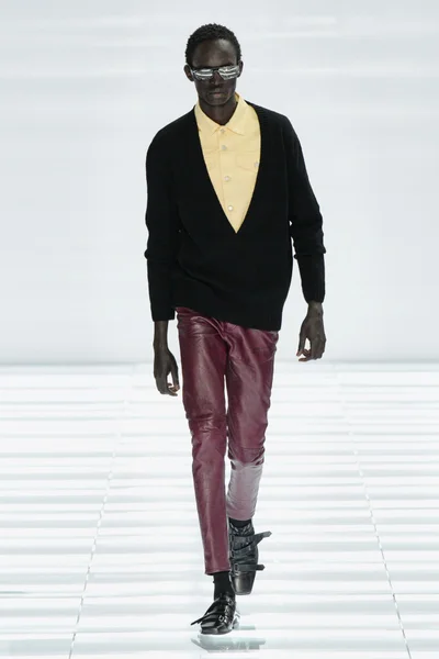 Look 19